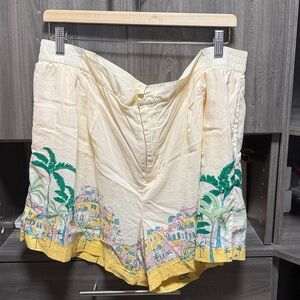 Tropical Print Cream Shorts